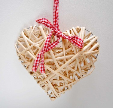 Medium Natural Wicker Heart